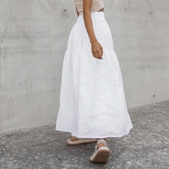 dissh Dresses & Skirts - DISSH MAGGIE WHITE LINEN SHIRRED SKIRT